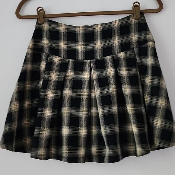 HT Hot Topic Grunge Punk Schoolgirl Black Yellow Plated Mini Skirt M 5e - Picture 4 of 7